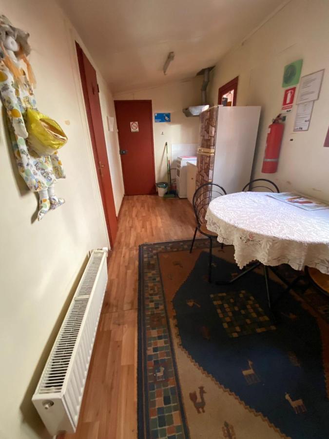 Hostal Bernardita Πουέρτο Νατάλες Εξωτερικό φωτογραφία